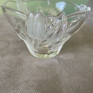 Mikasa Clear Vase with Elegant Tulip Accents